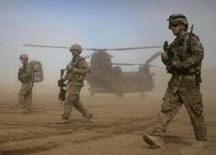 Afghanistan: battaglia a Kabul, via ai rimpatri. Anche l'Italia contro Biden