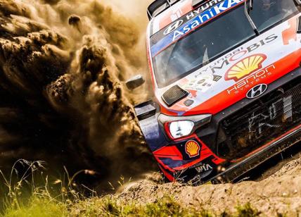 WRC, Rally Safari, La Hyundai di Neuville vola verso la vittoria