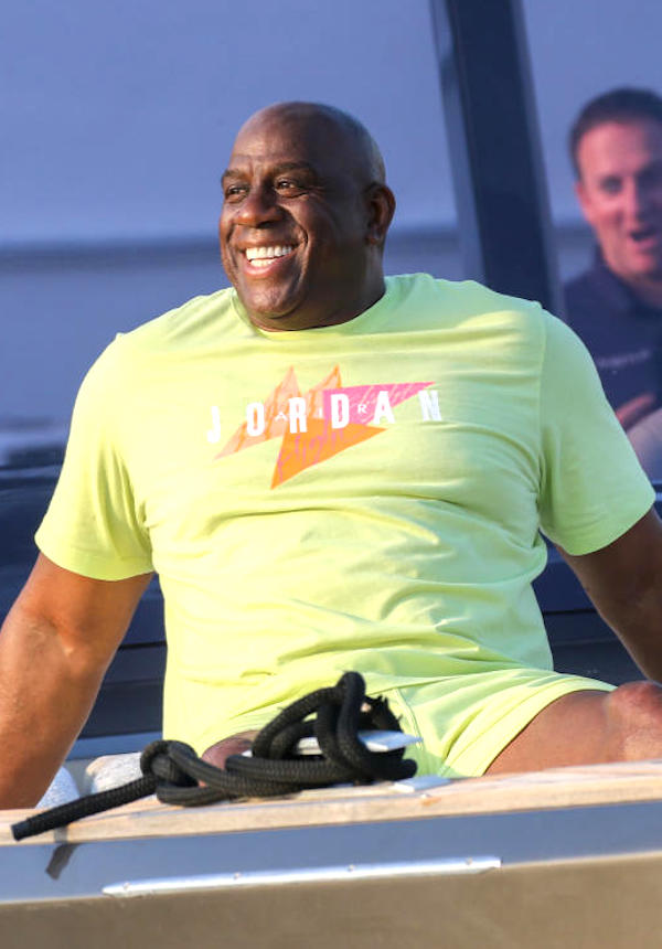 St Tropez, Magic Johnson in vacanza ...con qualche chilo di troppo !