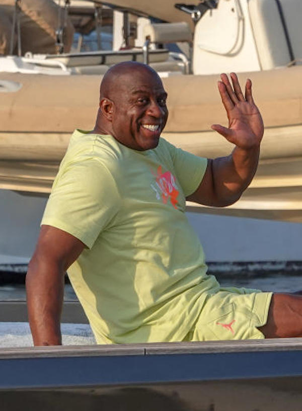 St Tropez, Magic Johnson in vacanza ...con qualche chilo di troppo !