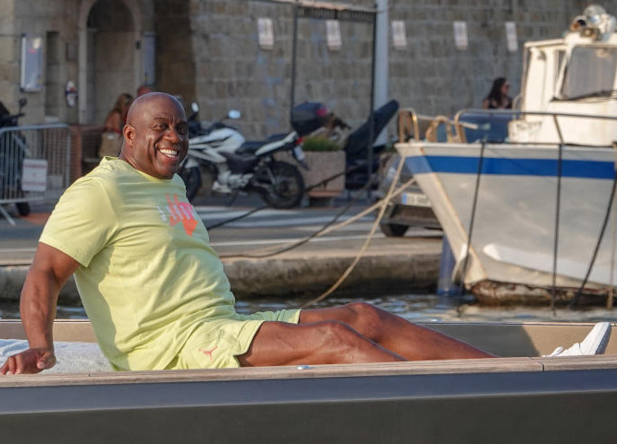 St Tropez, Magic Johnson in vacanza ...con qualche chilo di troppo !