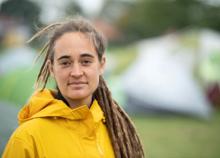 Chi è Carola Rackete, dallo scontro con Salvini sui migranti alle dimissioni da europarlamentare Chi è Carola Rackete, dallo scontro con Salvini sui migranti alle dimissioni da europarlamentare