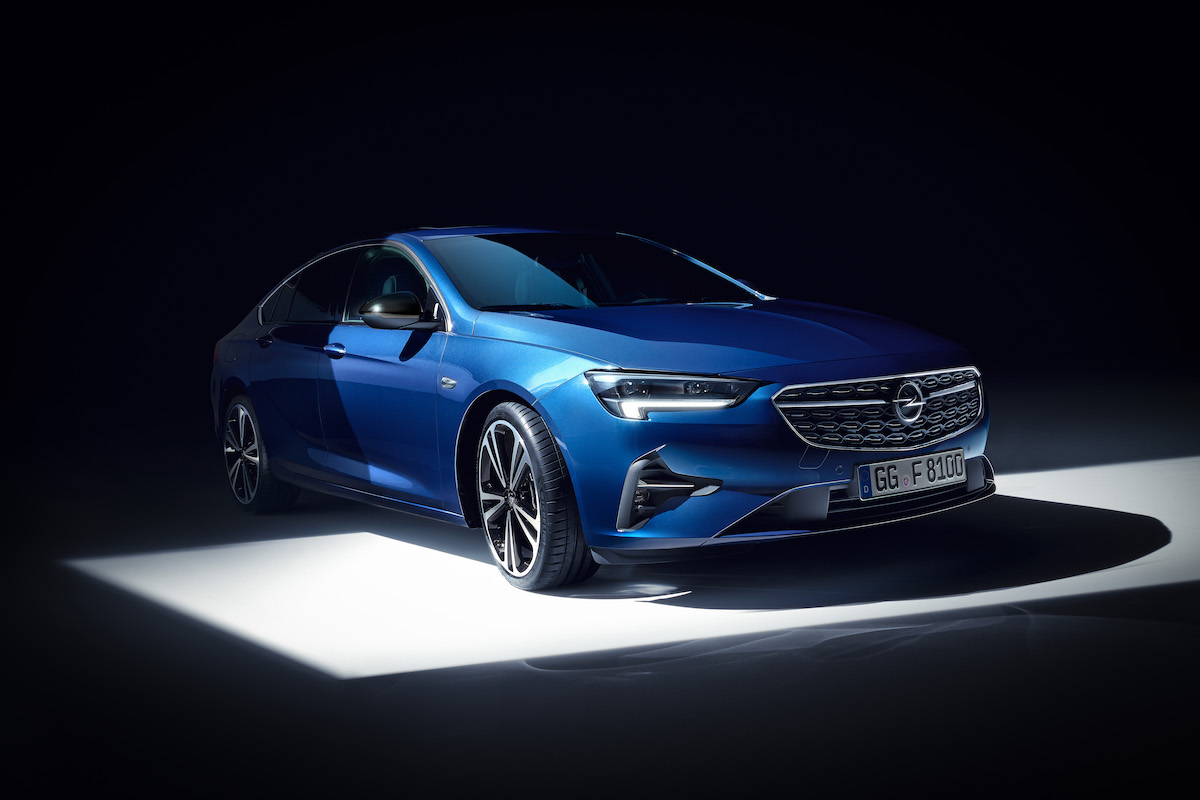 Opel i fari attivi Intelli Lux LED