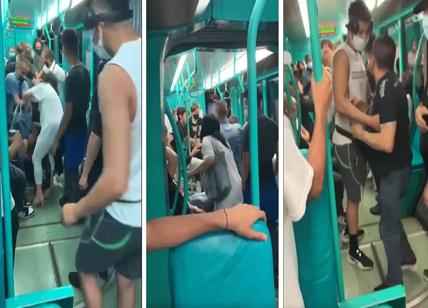 Milano, violenta rissa sul tram 3 nella notte di sabato. VIDEO