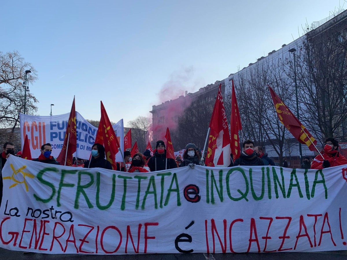 Sciopero generale manifestazione sindacati Milano