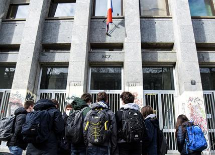 Covid, Uscita degli studenti del liceo