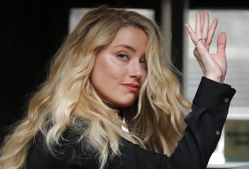 Amber Heard, ex moglie di Johnny Depp: la loro storia è finita anche a causa degli abusi subiti da lei