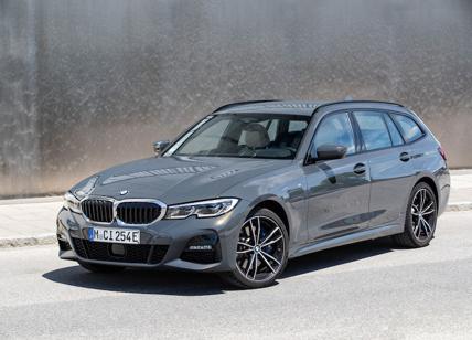 BMW lancia l'offensiva ibridi plug-in entry-level della BMW Serie 3 e Serie 5