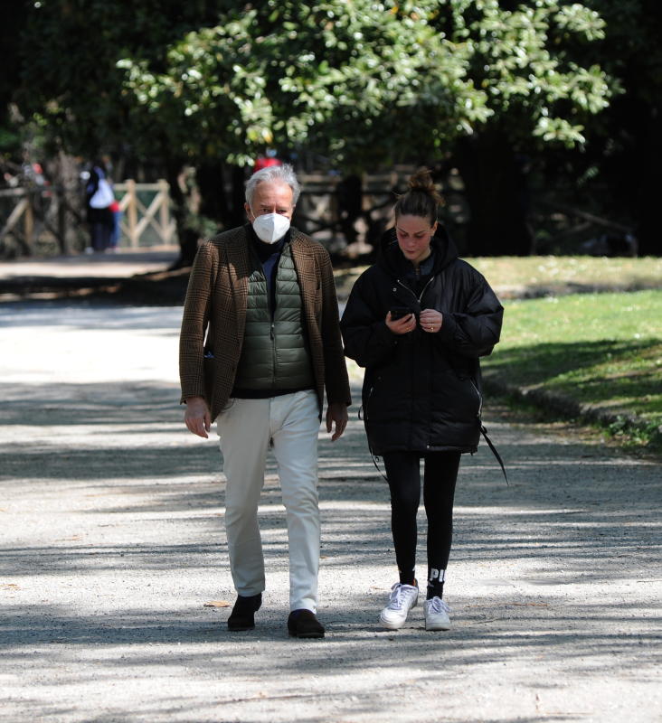 Milano Corrado Tedeschi con la figlia Camilla a passeggio al parco Ipa