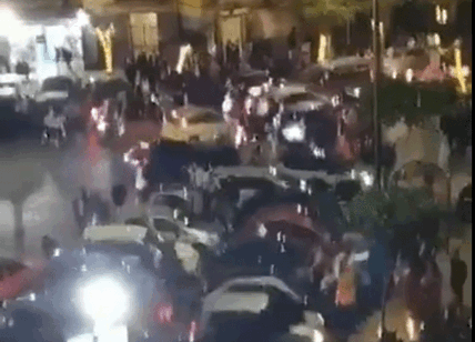 Ercolano, maxi rissa per strada durante il lockdown. Video