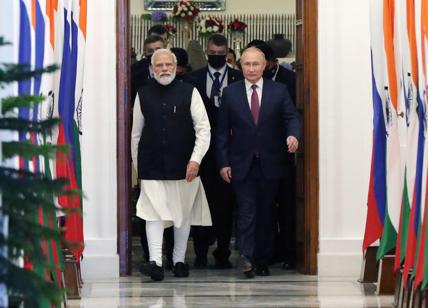 Guerra Ucraina: India, l'amico degli Usa che flirta con la Russia