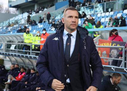 Shevchenko incontra Beppe Sala. E gli dona bandiera dell’Ucraina