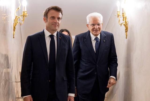 Emmanuel Macron e Sergio Mattarella