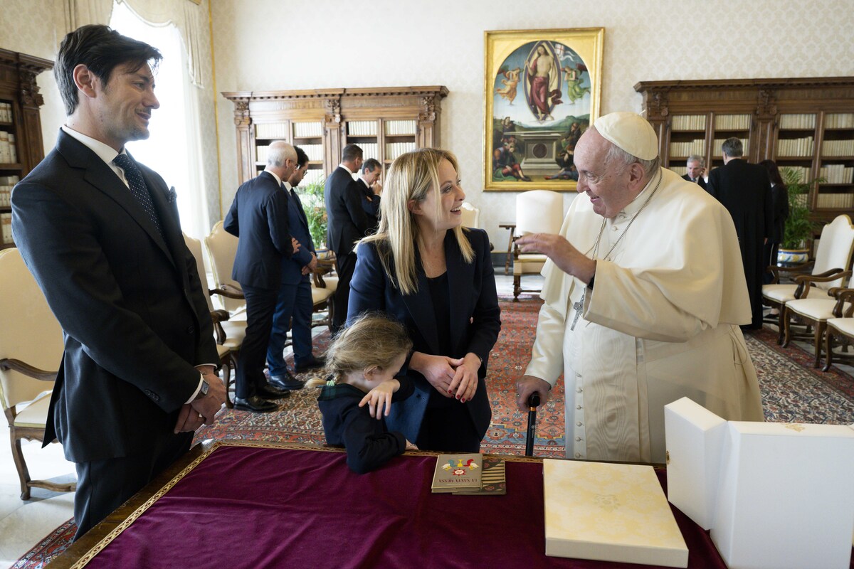 Papa Francesco riceve in udienza privata Giorgia Meloni