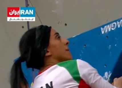 Atleta iraniana in gara senza velo sparita nel nulla. Paura per Elnaz Rekabi