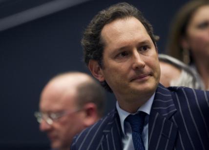 Elkann, gli affari con le armi. Asse Iveco-Leonardo per autoblindati da guerra