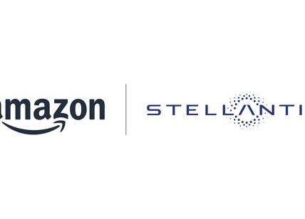 Alexa sale in auto grazie all'accordo tra Amazon e Stellantis