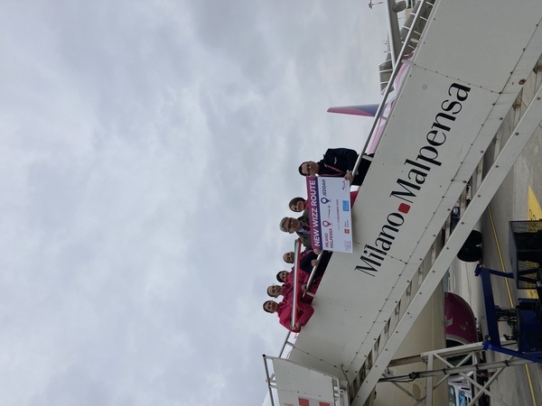 Andrea Tucci SEA e Daniele Riva comandante e personale Wizz Air