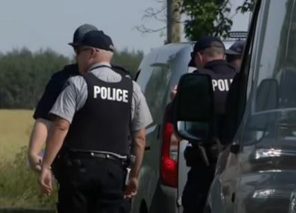 Canada, uno dei killer trovato morto l'altro in fuga: 28 persone accoltellate