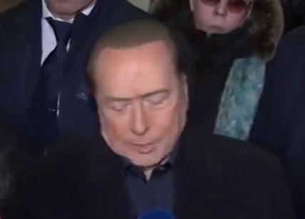 Regionali, Berlusconi show al seggio: "Ho votato per l'Inter"