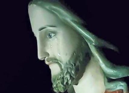 Stupinigi, la statua di Cristo piange. La Chiesa se la fa consegnare e tace