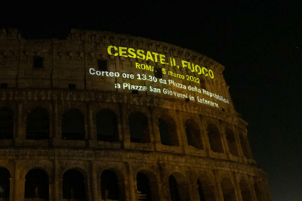 colosseo notte pace