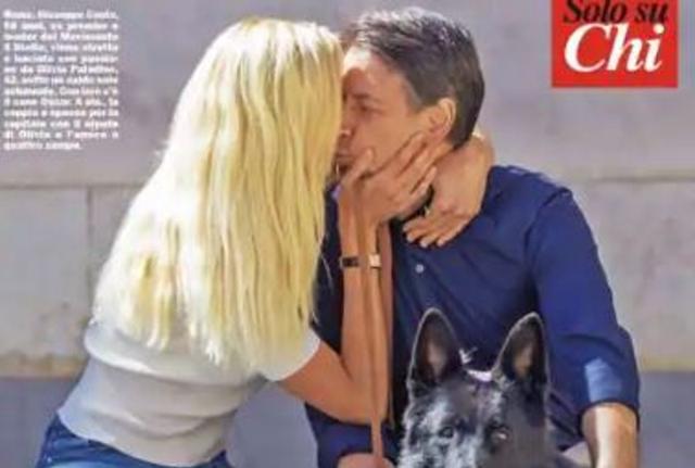 Giuseppe Conte e Olivia Paladino, foto di "Chi"