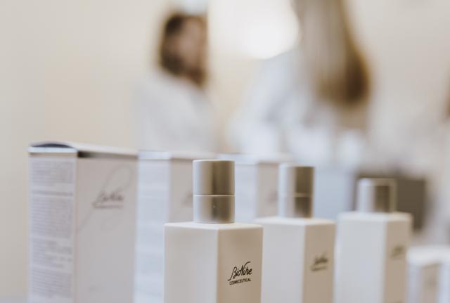  BioNike presenta la nuova linea antietà Cosmeceutical