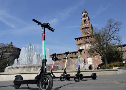 I tour turistici a Milano? Ora si fanno in monopattino