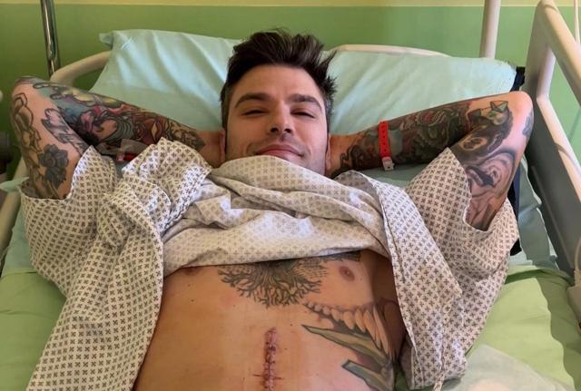 Fedez dopo l'operazione al pancreas (foto da IG Fedez)