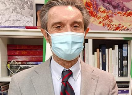 Covid, Fontana: "Valutiamo la riapertura degli hub vaccinali"