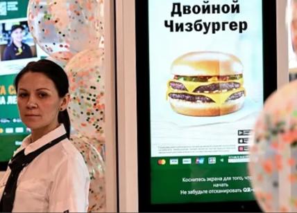 Putin converte McDonald's in Vkousno i totchka. La Russia dribbla le sanzioni
