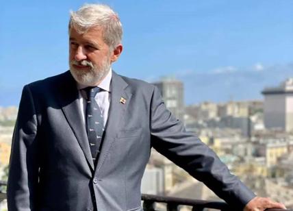 Genova, il sindaco Marco Bucci operato d'urgenza per un tumore alla pelle