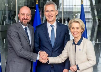 Nato e Ue firmano la terza dichiarazione di cooperazione: "Più aiuti a Kiev"
