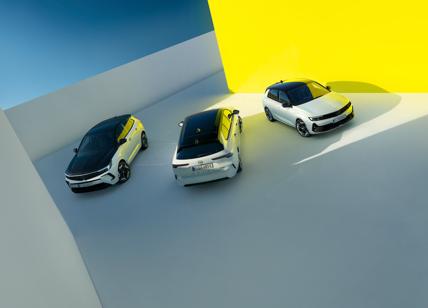 Opel, nel 2023 guida l’offensiva elettrica