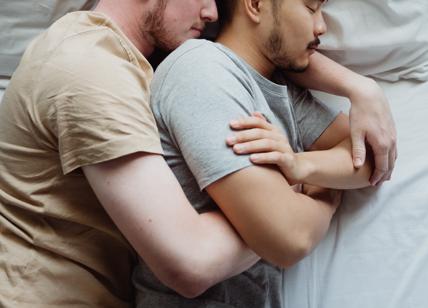 Coppia omosessuale rifiutata da un B&B di Cuneo: "Qui non accettiamo gay"