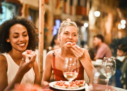 Italiani al ristorante: un "amore" senza fine, anche con l'aumento dei prezzi