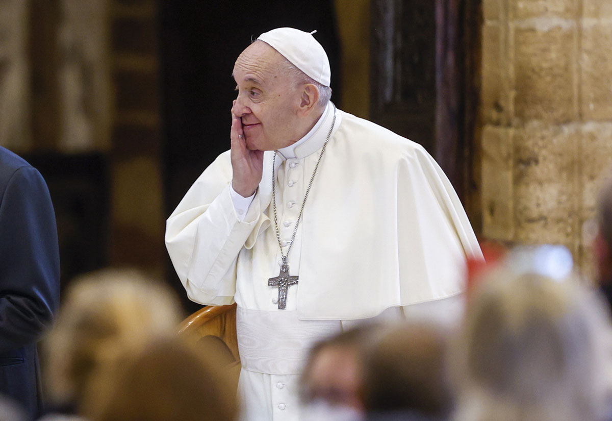 poveri roma caritas papa francesco