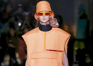 Prada punta Versace, scatta la trattativa esclusiva di quattro settimane. Rumor