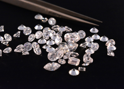 Truffa diamanti: assolto ex notaio, dissequestrati 178 mln