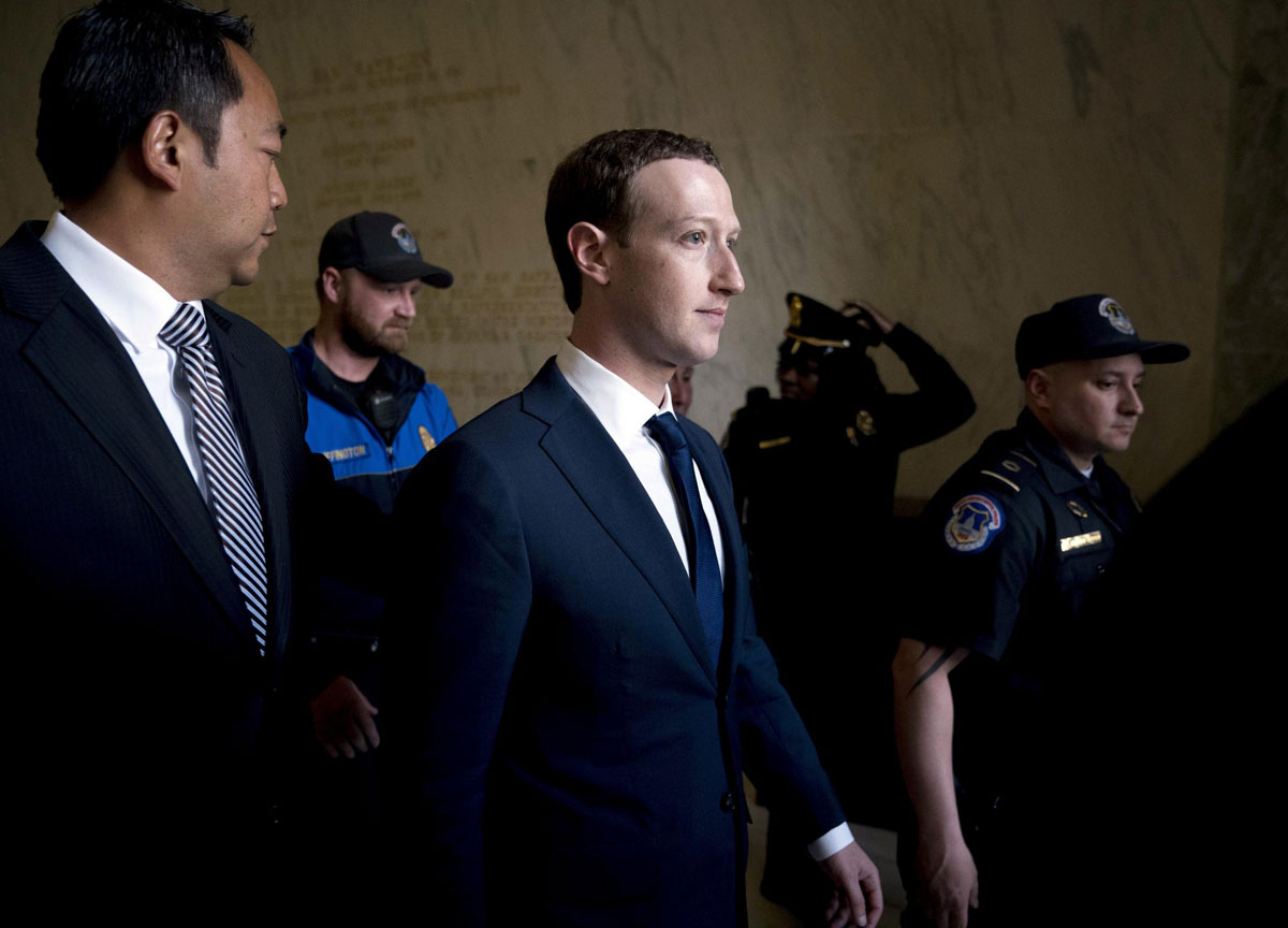 zuckerberg facebook crollo wall street
