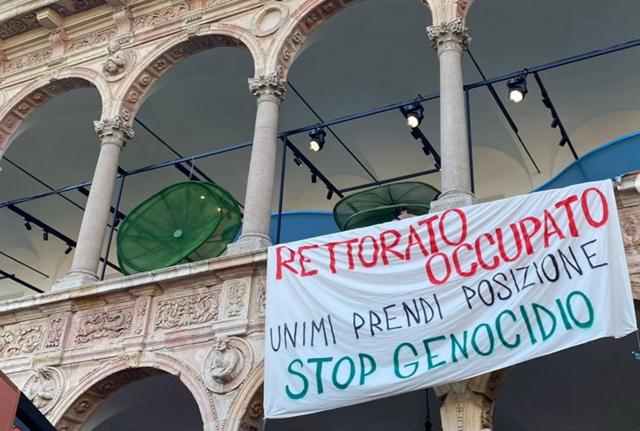 Statale di Milano occupata "contro la complicità nel genocidio in Palestina"