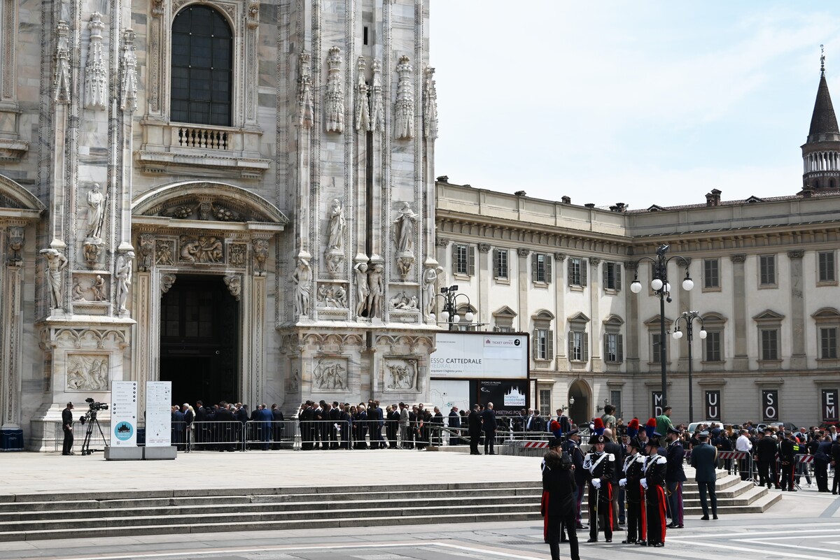 Silvio Berlusconi un ricordo e saluto indelebile a Milano