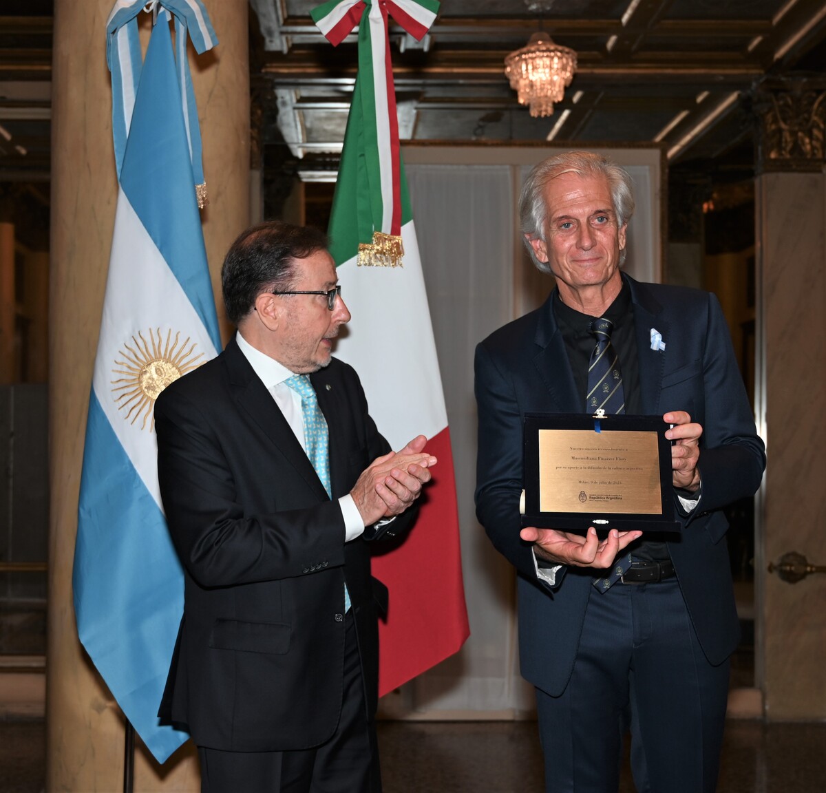 Massimiliano Finazzer Flory premio alla cultura letteraria Argentina