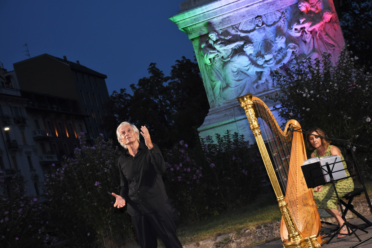 Ricordo di San Francesco patrono d’Italia in Piazza Risorgimento a Milano. Foto: Nick Zonna