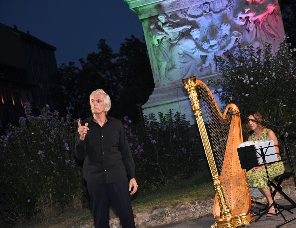 Ricordo di San Francesco patrono d’Italia in Piazza Risorgimento a Milano. Foto: Nick Zonna