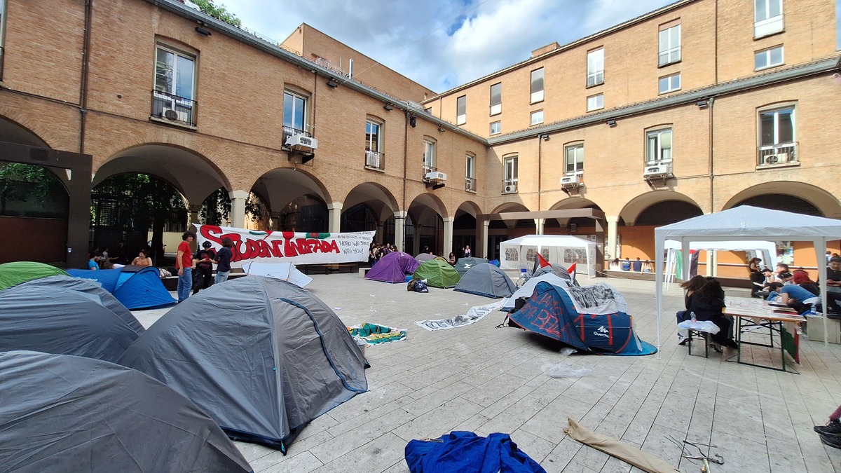 Accampamento Universitario a Bologna