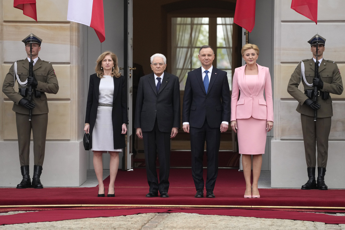 Sergio Mattarella a Varsavia incontra il presidente polacco Andrzej Duda