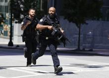 Usa, suicida il killer della Brown University. Aveva ucciso lui anche il professore del Mit (3 morti e 9 feriti) Usa, suicida il killer della Brown University. Aveva ucciso lui anche il professore del Mit (3 morti e 9 feriti)