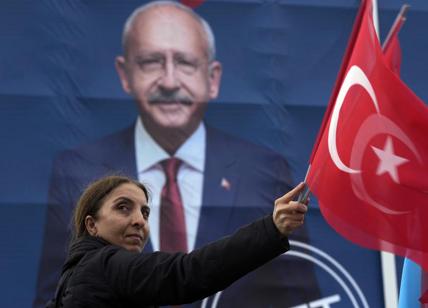 La forza della democrazia, domenica la Turchia potrebbe liberarsi di Erdogan